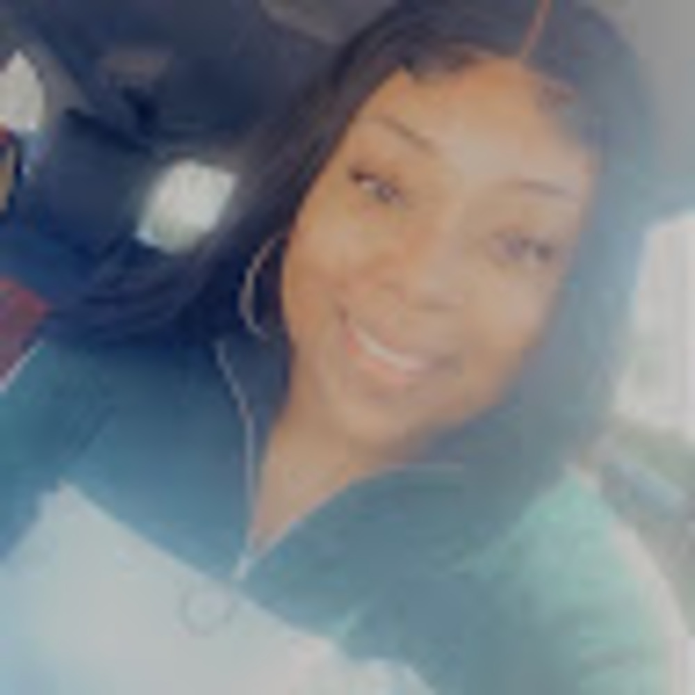 Meet your Posher, Denesha